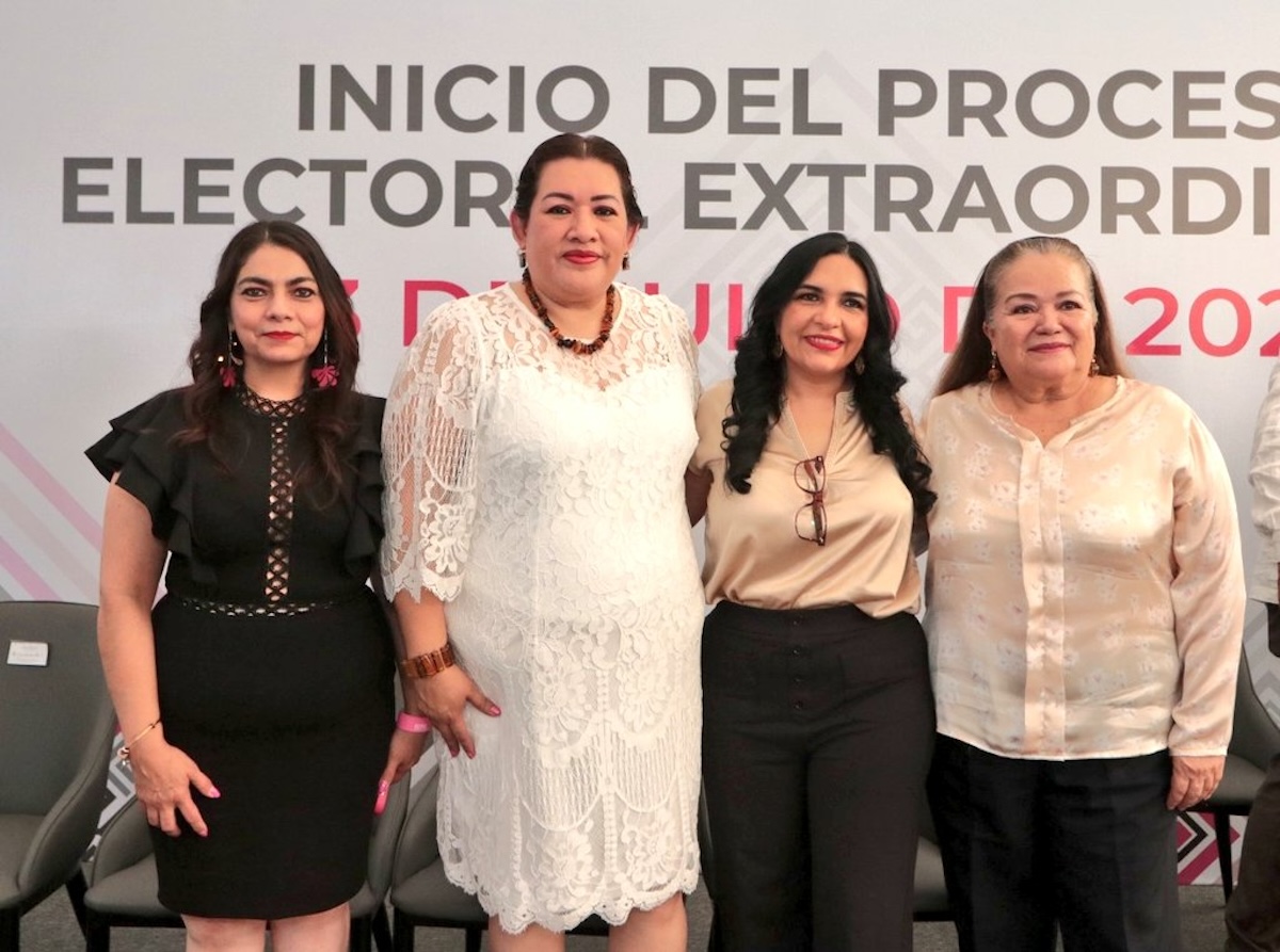 Atestiguan magistradas del TEECH acto cívico de inicio del Proceso Electoral Local Extraordinario 2024