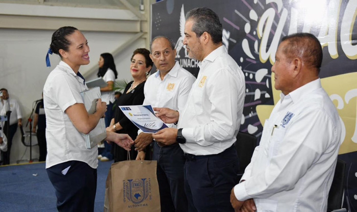 Reconocen a deportistas y entrenadores de la UNACH que participaron en distintas ediciones de la Universiada Nacional e Internacional