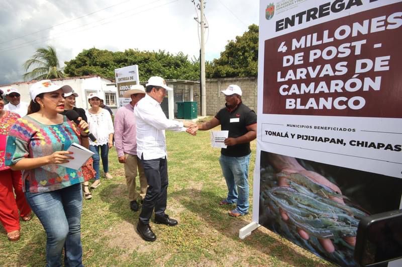 Entrega Rutilio Escandón Hospital Básico Comunitario a habitantes de Venustiano Carranza