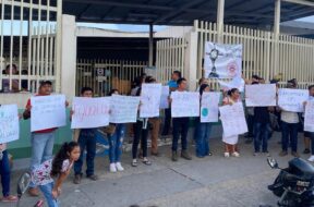 Protestan por falta de insumos y atención oportuna en el Hospital General de Palenque5