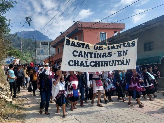 Feligreses de Chalchihuitán marchan por la paz y piden cerrar bares