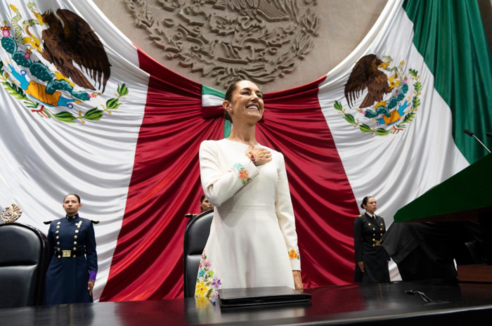 Hoy llegamos las mujeres a conducir los destinos de nuestra hermosa nación: Presidenta Sheinbaum