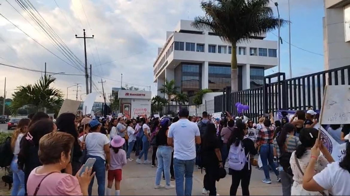 Marchan en Tuxtla para exigir justicia por el feminicidio de Liliana Guadalupe