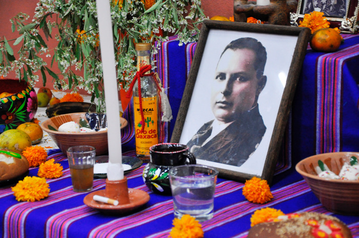 Ofrendas y altares de muertos / Crónicas de Frontera