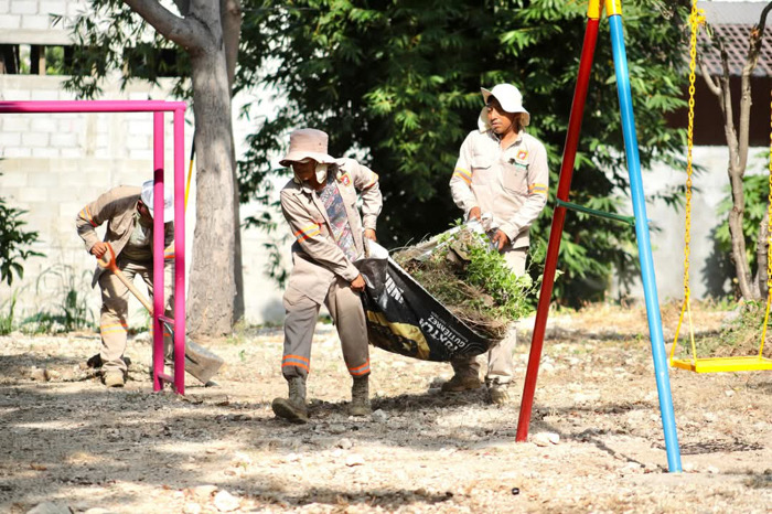 Seguimos trabajando en el rescate de parques en Tuxtla: Angel Torres