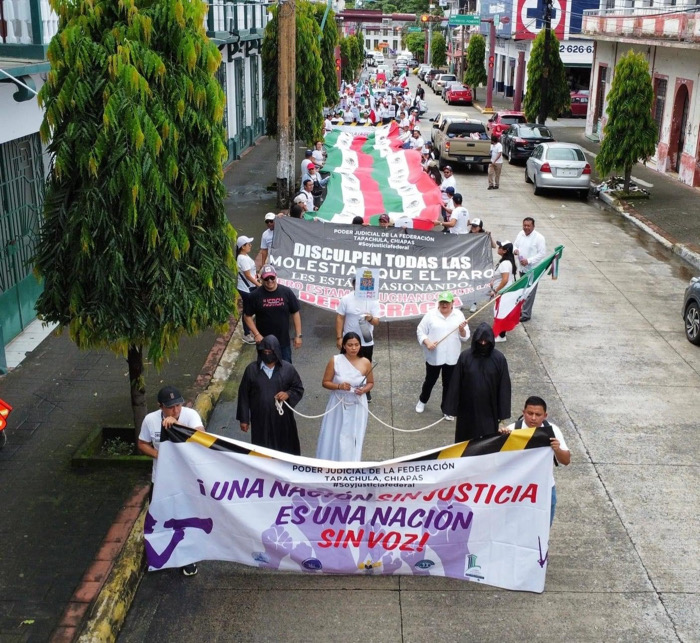 Trabajadores del Poder Judicial en Tuxtla y Tapachula marchan por segunda vez contra la reforma judicial