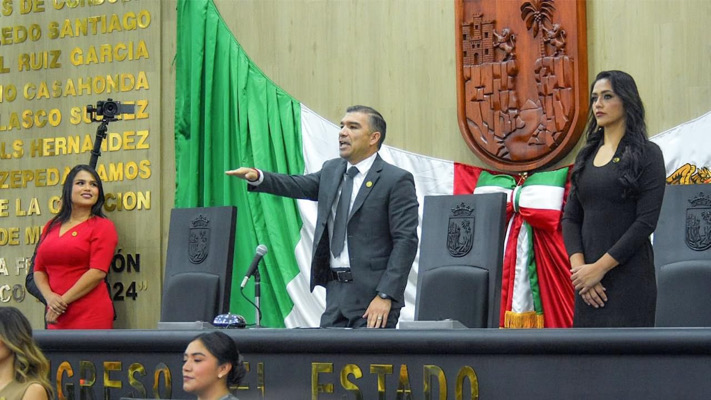 El diputado Luis Ignacio Avendaño Bermúdez asume presidencia del Congreso de Chiapas