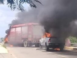 Violencia en Tabasco deja dos policías heridos y vehículos incendiados