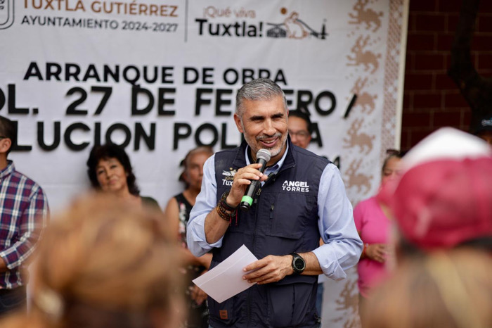 Inicia construcción de calles en colonia Evolución Política y 27 de Febrero: Angel Torres