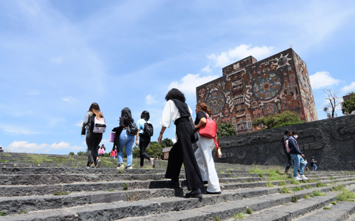 Recortes afectarán a universidades públicas y programas educativos