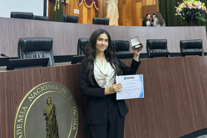 Obtiene estudiante de medicina de la UNACH Reconocimiento a la Excelencia Académica