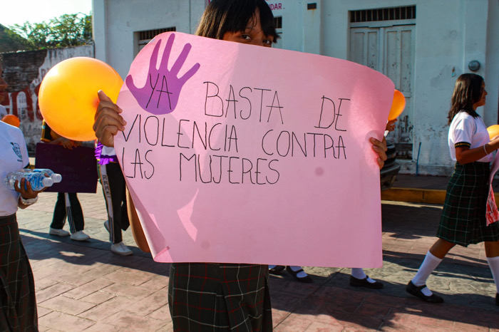 25N: Cientos de mujeres marchan exigiendo justicia y el fin de la impunidad por feminicidios