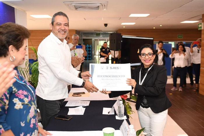 Entrega UNACH el Premio Carlos Maciel Espinosa, al Servicio Social Universitario 2024