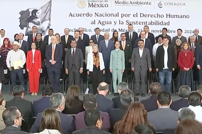 Eduardo Ramírez acompaña a Claudia Sheinbaum en la firma del Acuerdo Nacional por el Derecho Humano al Agua