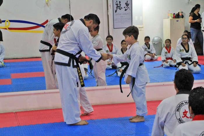 MoonMooWon Moo Duk Kwan “Xamaipak” entrega Grados de Cintas Negras de 3° y 1° Dan