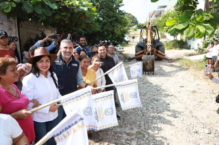 Arranca Angel Torres trabajos de pavimentación en San Pedro Progresivo