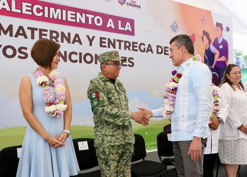 Entrega Rutilio Escandón equipamiento para fortalecer el Banco de Leche Humana del Hospital Regional de Tuxtla