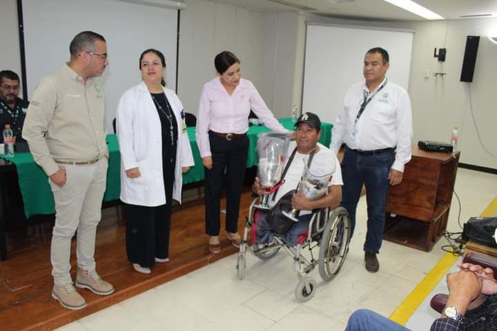 Entrega IMSS Chiapas 28 prótesis y órtesis para mejorar movilidad de pacientes