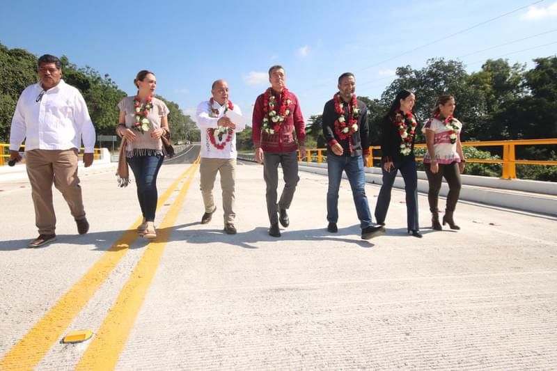 Rutilio Escandón inaugura el puente Río Blanco y la cuarta etapa de la carretera La Angostura-Pujiltic