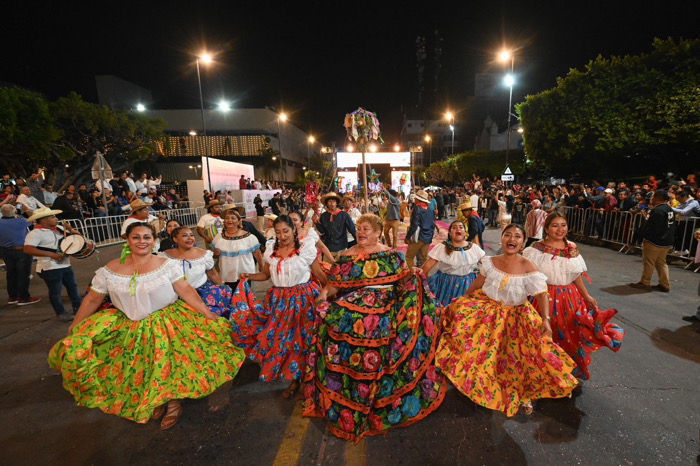 Con magno Desfile de las Culturas del Festival “El Mequé”, se enaltece la Chiapanequidad