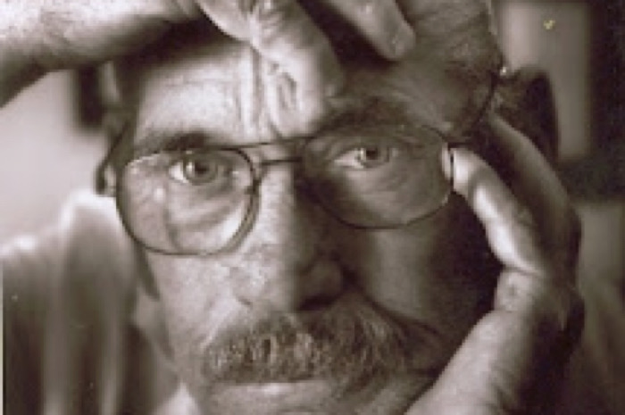 César y los Corzos mapaches / Crónicas de Frontera