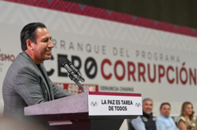 77111833-835D-4F04-B933-C2929E46BECB