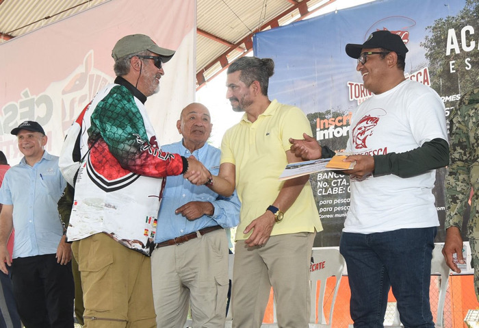 Indeporte, presente en el Torneo de Pesca de Robalo 2024 en Acapetahua