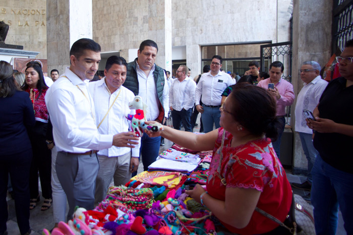 Congreso, sede de la expoventa: “Expresión del arte en las manos chiapanecas”