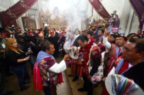 En ceremonia tradicional