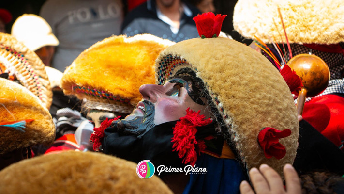 Rubicel Gómez Nigenda: El Guardián de los Parachicos en la Fiesta Grande de Chiapa de Corzo