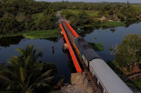 49EF8B4B-1247-4933-9C3F-D79B7E12C137