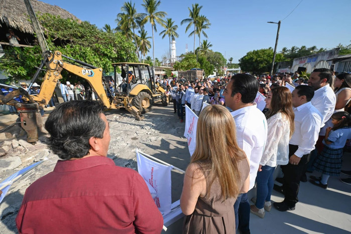 Eduardo Ramírez encabeza banderazo de inicio de la obra de mejoramiento de la imagen urbana y turística de Puerto Arista