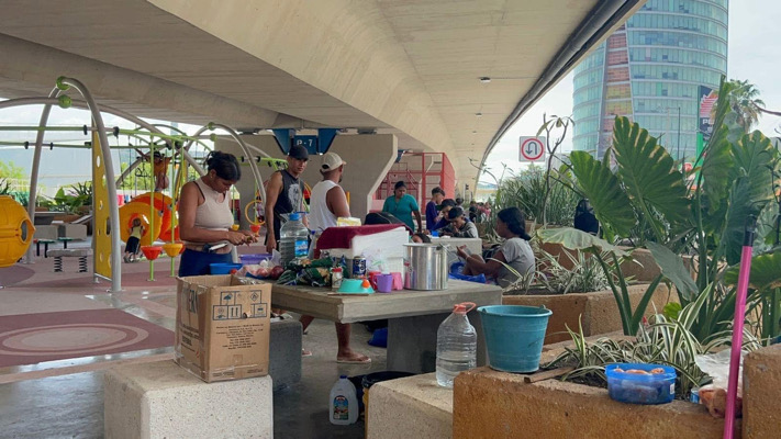 Migrantes enfrentan desalojo en Tuxtla tras cancelación de citas de CBP One