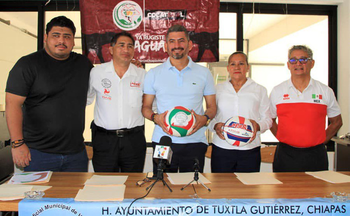 Asiste director de Instituto del Deporte a presentación de Campeonato de Voleibol