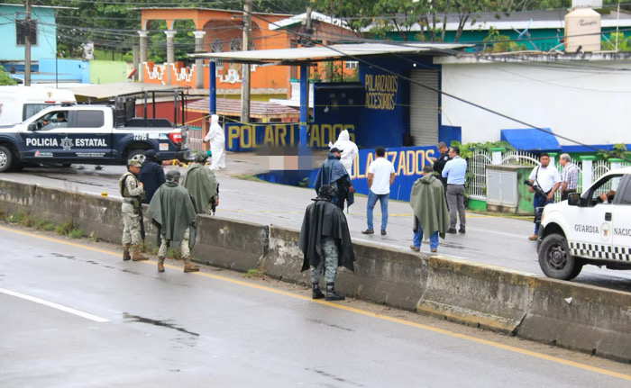 Atacan a policías y hallan al menos 3 cuerpos desmembrados en Tabasco