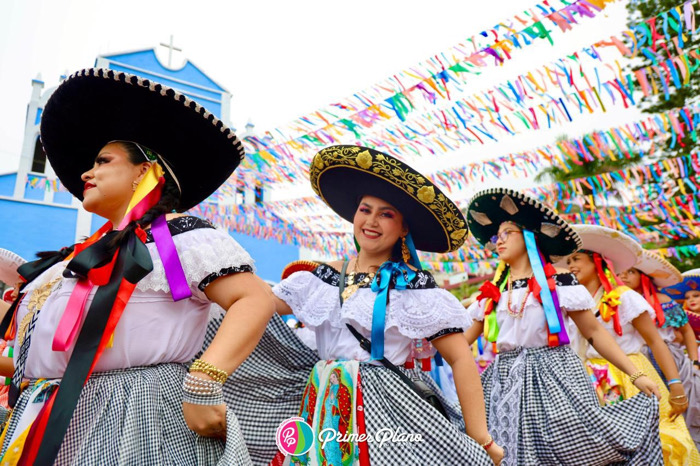 La Danza de las Candelarias reúne a generaciones en San Fernando
