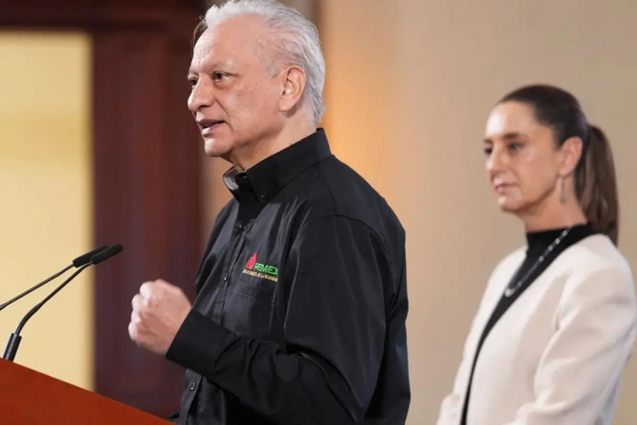 Pemex busca mantener producción de 1.8 millones de barriles diarios