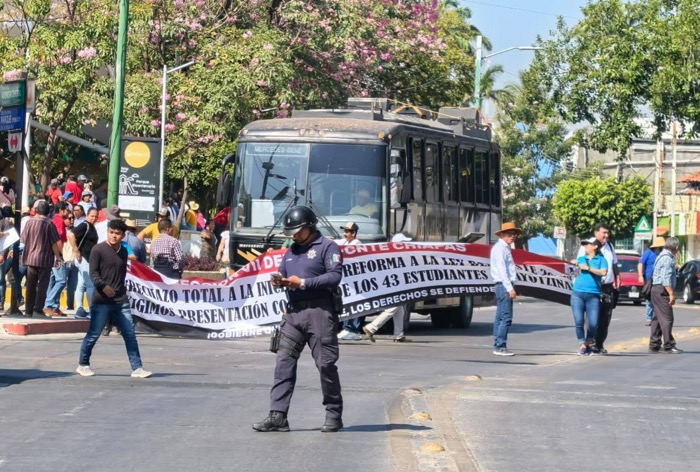 Magisterio advierte posible paro por reforma al ISSSTE