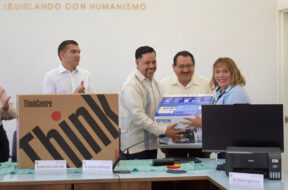 799FD551-02E4-4A08-BD22-DF83ADFB893B