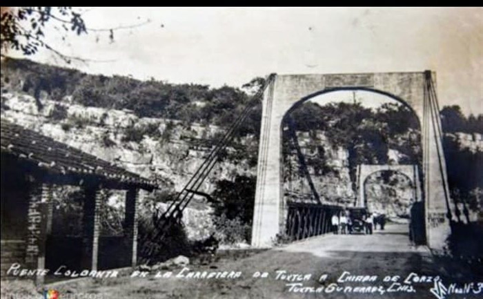 El puente colgante de Chiapa: una obra maestra de la ingeniería y el olvido histórico / A Estribor