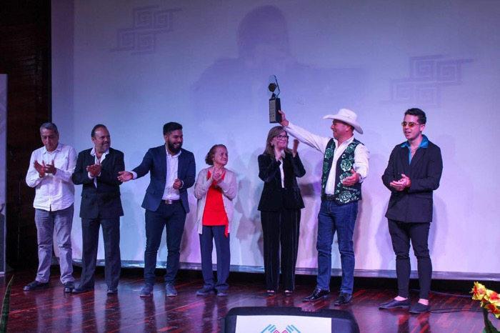 Coneculta entrega la medalla Jorge Massías a Israel Dasís