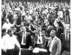 D6D32AC3-14E9-4B6B-A280-D81E9E9A164D