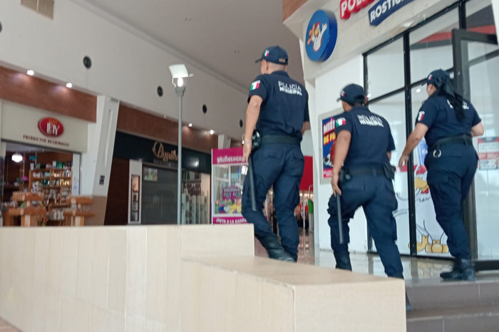 Refuerzan patrullajes preventivos en plazas comerciales de Tuxtla Gutiérrez