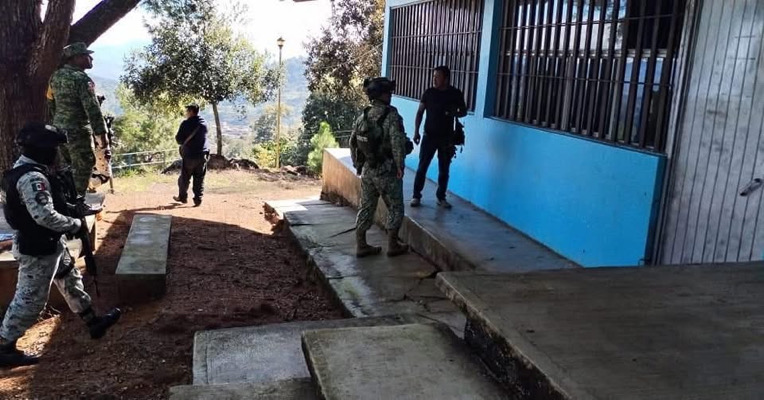 Regreso a clases en Pantelhó; maestros exigen garantías antes de retomar labores