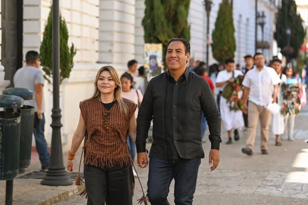 La joya de la corona / A Estribor