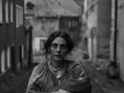 0D7F1B9C-BE76-4949-B3B5-008F489610FF