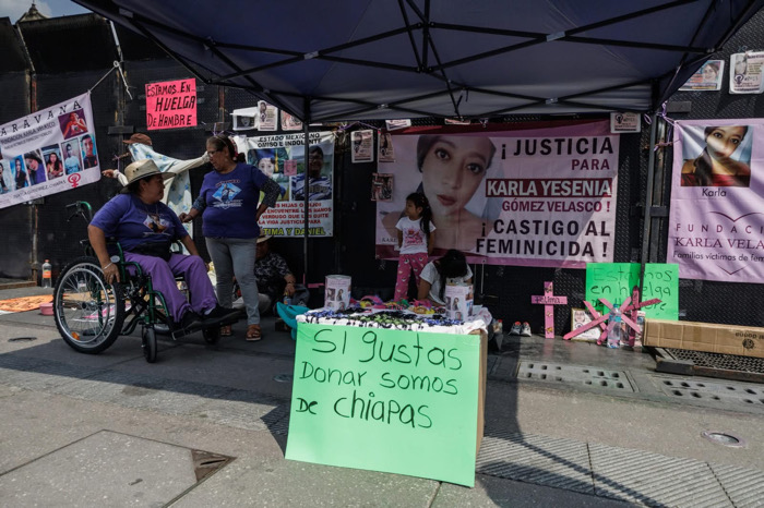 Suspenden huelga de hambre en Palacio Nacional