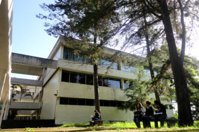 7698CDD0-97D4-4D42-8423-BE779B6A6832