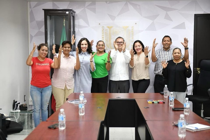 Se reúne el rector Oswaldo Chacón Rojas con integrantes de la Alianza por la Deficiencia Auditiva y Sordera A.C.