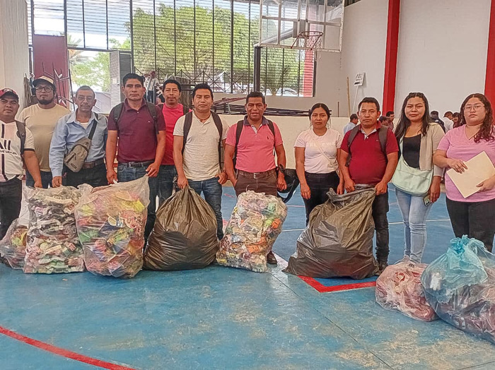 Llevaremos alegría a todos los niños en su día; alcalde entregó juguetes